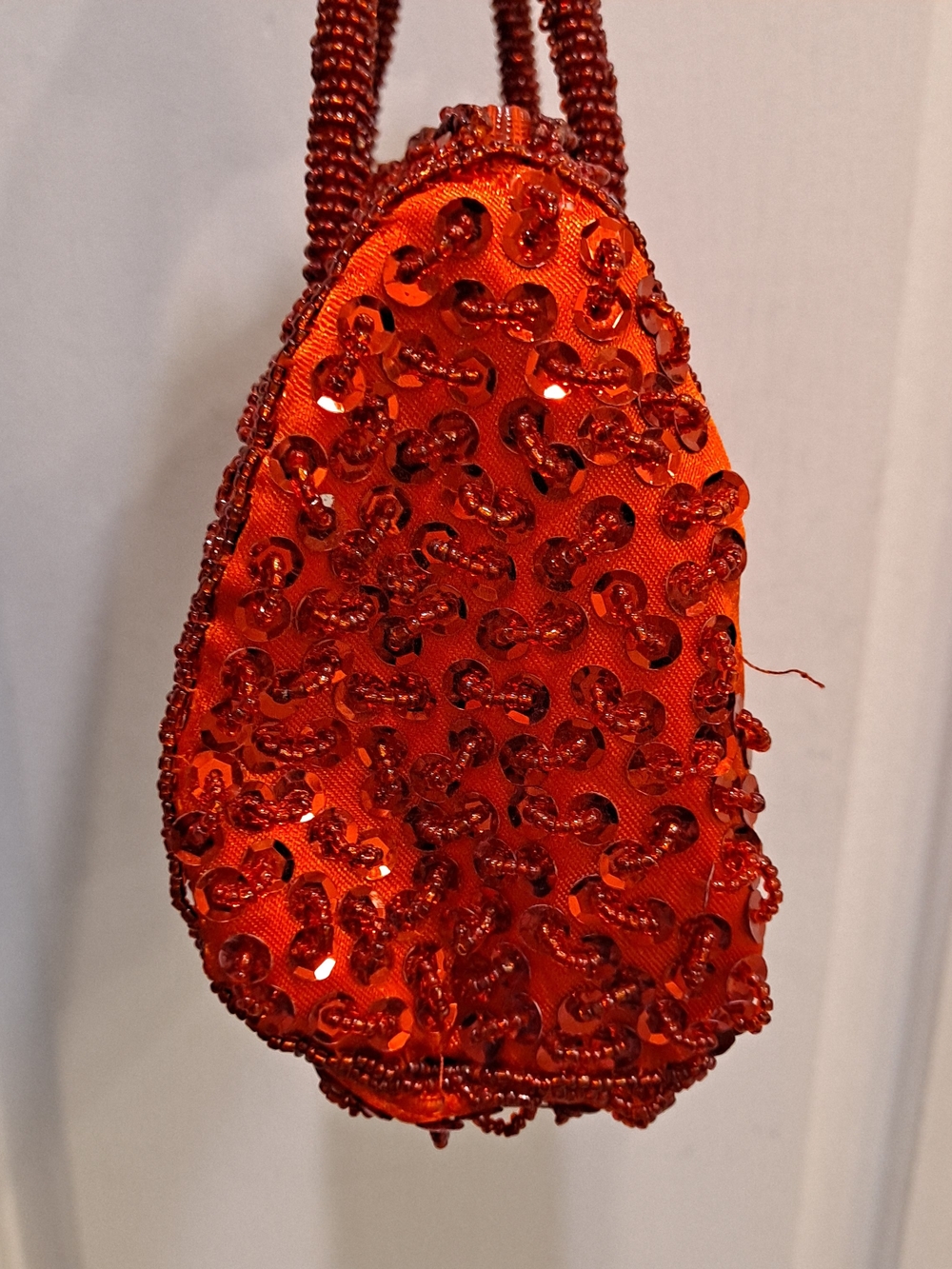 Bijoux Terner Y2k Vintage Cherry Red Sequin Quartz Beaded Mini Top-Handle Bag - Picture 8 of 14